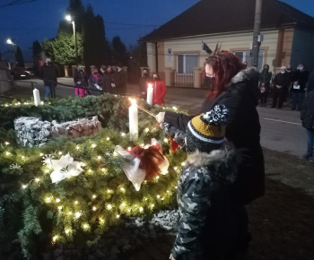 Adventi gyertyagyujtás